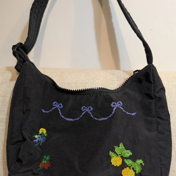 BAGGU Black Embroidered Shoulder Bag with Colorful Stitching - Picture 3 of 3